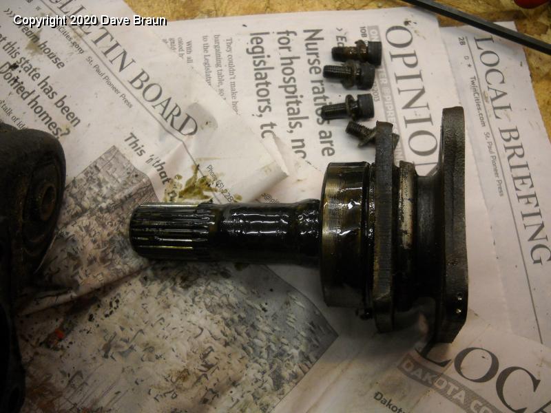 Spitfire1974/Restoration/Differential/Rear diff disassembly removing